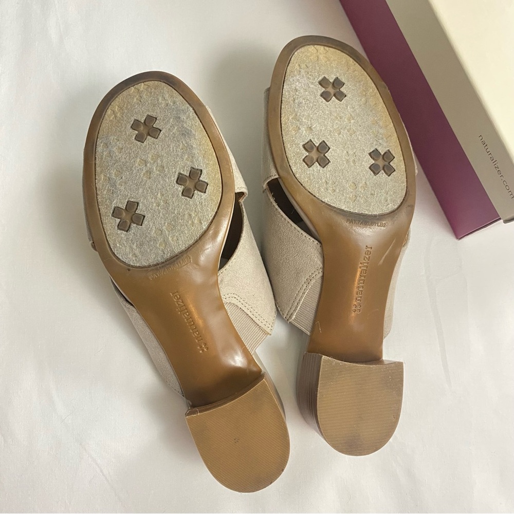 Naturalizer Tan Sandals Mules with Soft Suede Finish size 8M - Picture 3 of 5